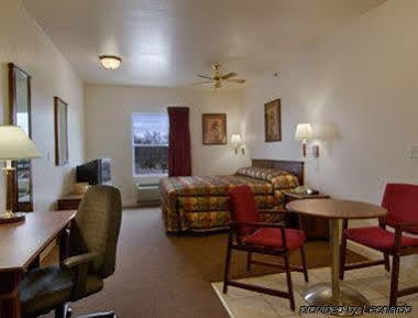 Отель Super 8 By Wyndham St. Louis Airport Woodson Terrace Экстерьер фото
